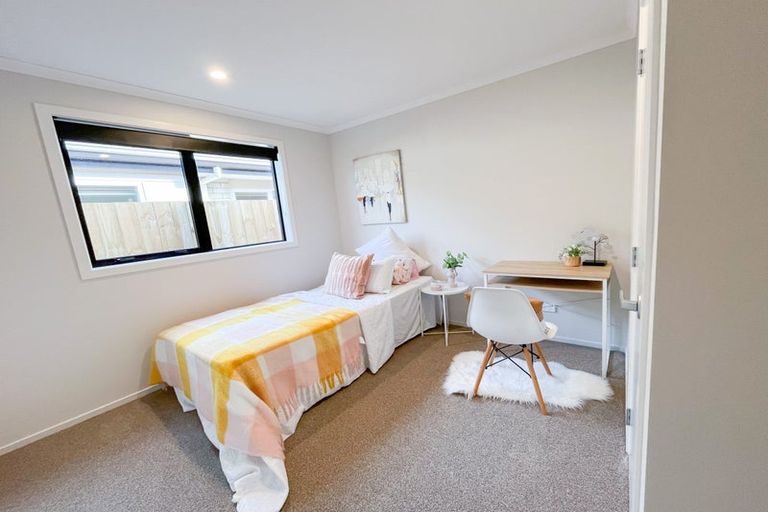 Photo of property in 15 Waruhia Crescent, Rototuna North, 3281