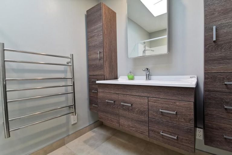 Photo of property in 19a Railway Avenue, Alicetown, Lower Hutt, 5010