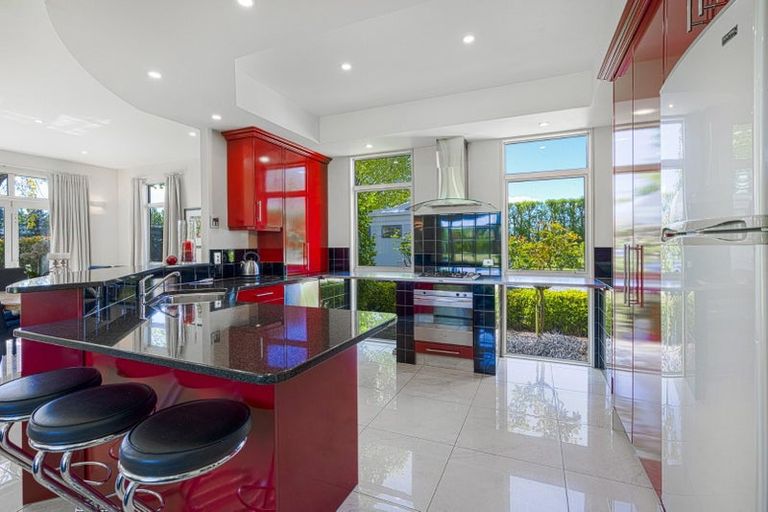 Photo of property in 522 Yaldhurst Road, Yaldhurst, Christchurch, 7676