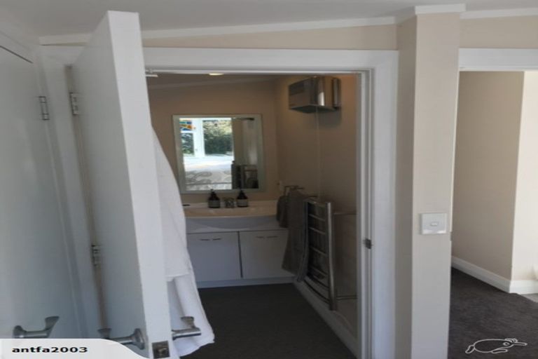 Photo of property in 75 Creswick Terrace, Northland, Wellington, 6012