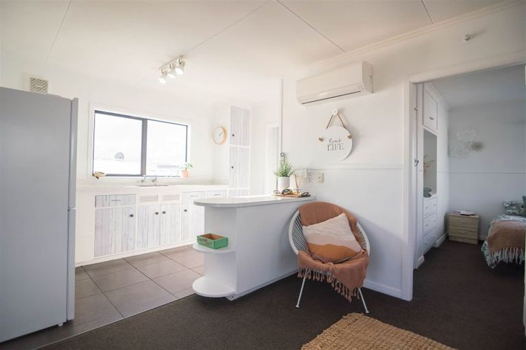Photo of property in 21 Ocean Beach Street, Foxton Beach, Foxton, 4815