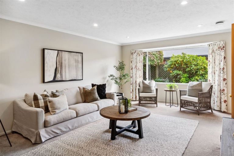 Photo of property in 11 Kotare Street, Fendalton, Christchurch, 8041