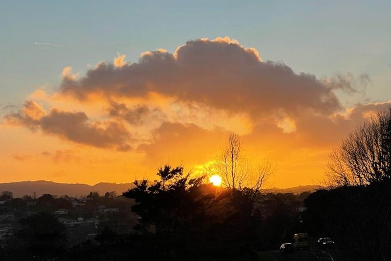 Photo of property in 108 Captain Scott Road, Glen Eden, Auckland, 0602