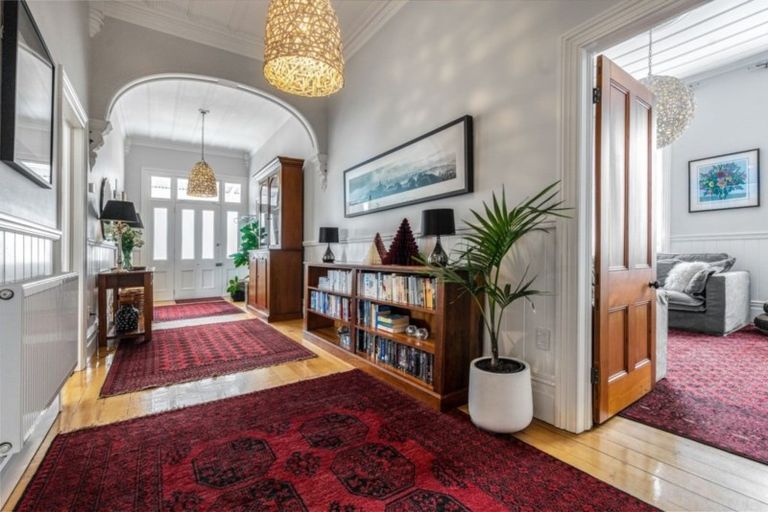 Photo of property in 19 Buchanan Street, Devonport, Auckland, 0624