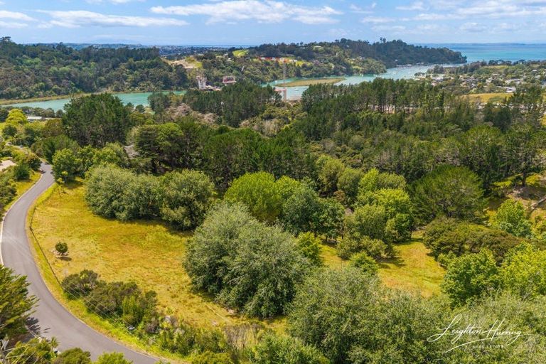 Photo of property in 266 Duck Creek Road, Stillwater, Silverdale, 0993