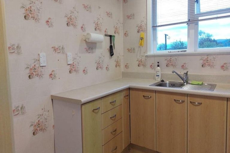 Photo of property in 11 Oak Street, Ebdentown, Upper Hutt, 5018