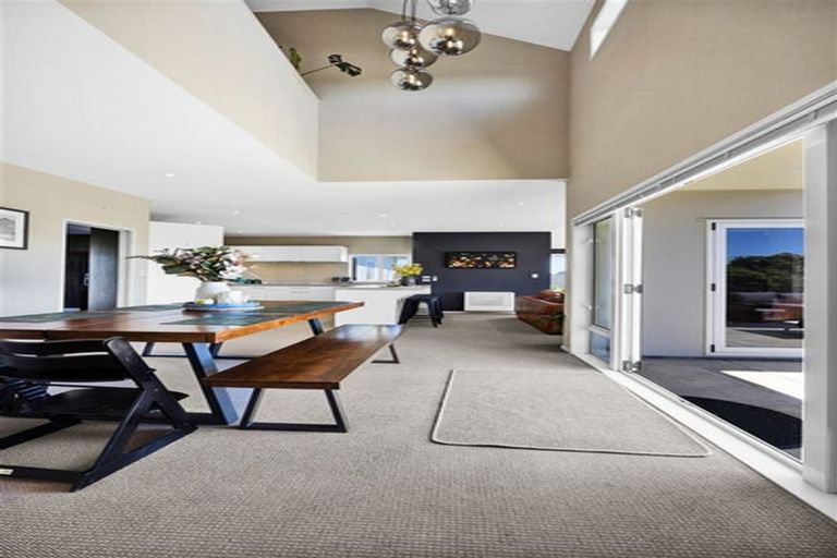 Photo of property in 10 Sampson Avenue, Waiwhakaiho, New Plymouth, 4312