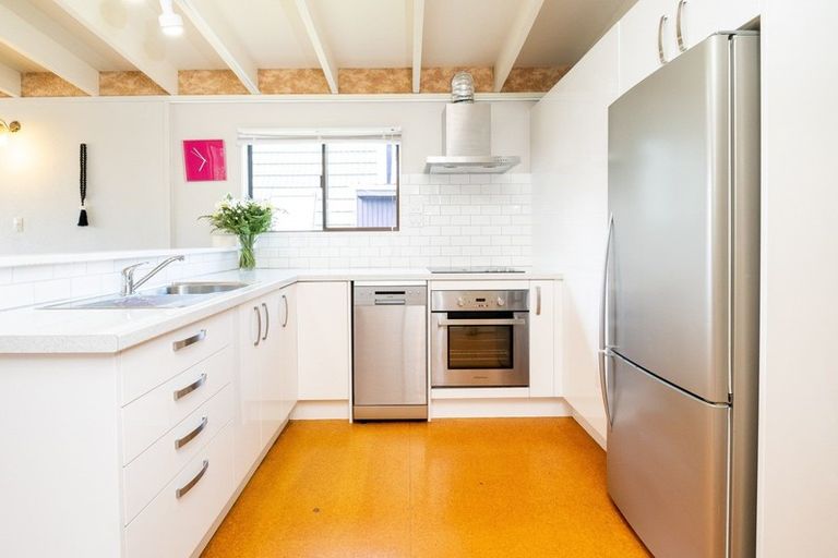 Photo of property in 54 Harper Road, Waimarama, 4294