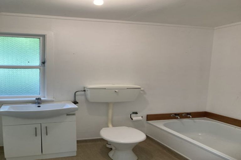 Photo of property in 1 Maarama Crescent, Aro Valley, Wellington, 6021