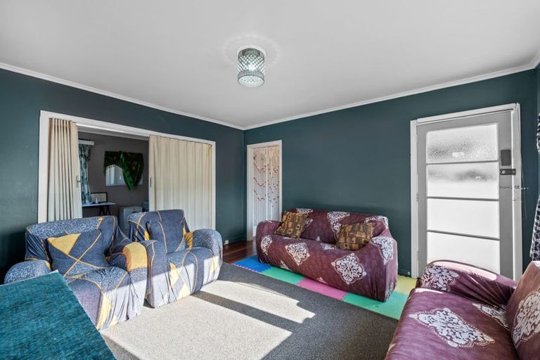 Photo of property in 29 Beaubank Road, Kelston, Auckland, 0602