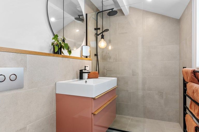 Photo of property in 9 Shalamar Drive, Cashmere, Christchurch, 8022