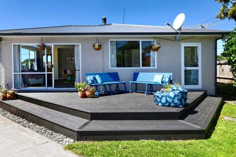 Photo of property in 16 Renfrew Street, Upper Riccarton, Christchurch, 8041