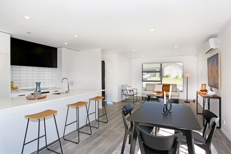 Photo of property in 14 Olivia Road, Pukekohe, 2120