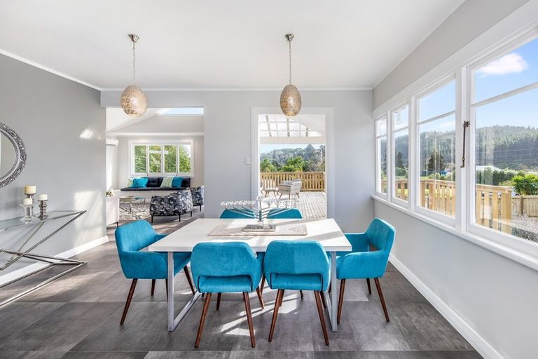 Photo of property in 21 Cambridge Road, Riverhead, 0820