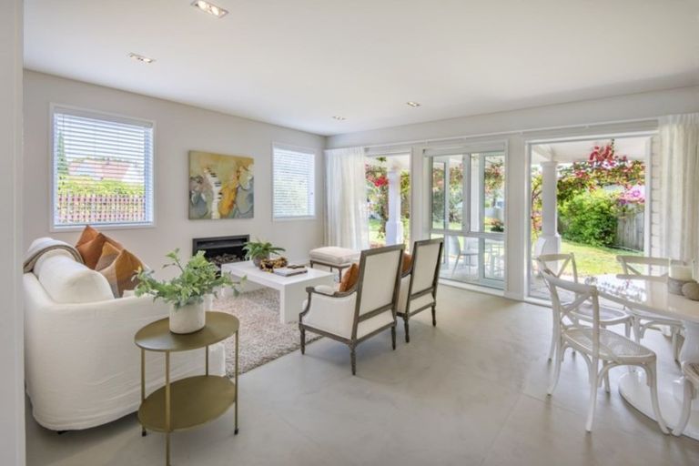 Photo of property in 29a Stanley Point Road, Stanley Point, Auckland, 0624