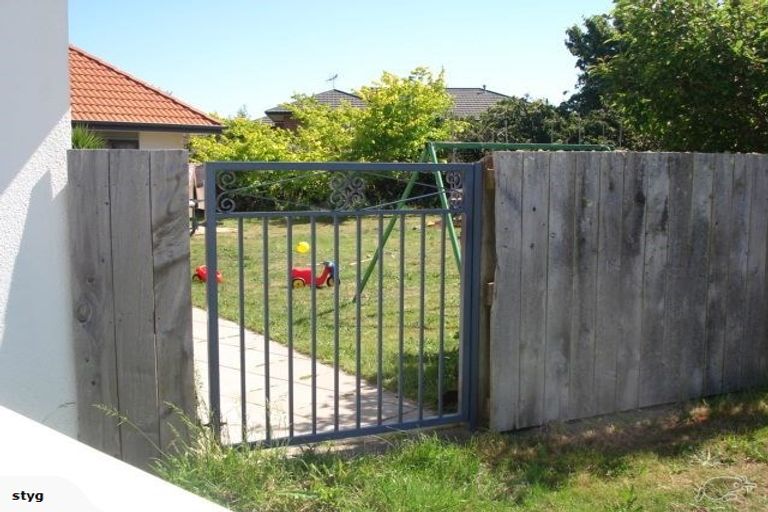 Photo of property in 20 Realm Drive, Paraparaumu, 5032