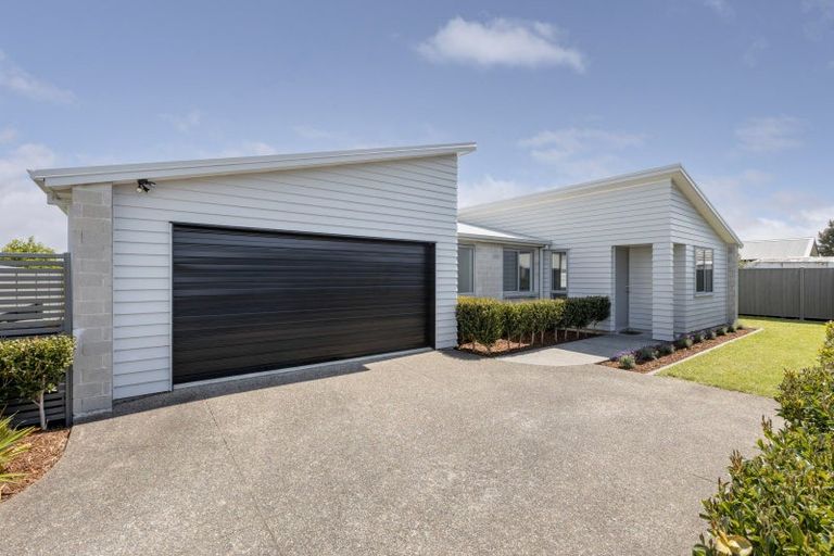 Photo of property in 10 Scarr Lane, Pyes Pa, Tauranga, 3112