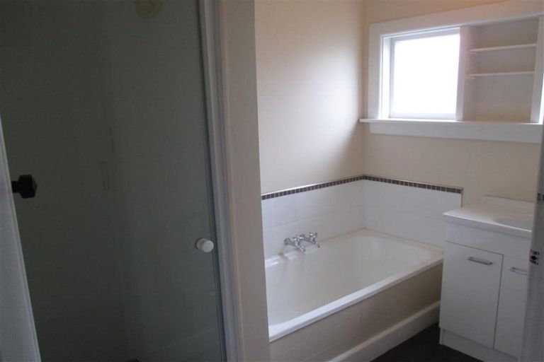 Photo of property in 84 Wharenui Road, Upper Riccarton, Christchurch, 8041