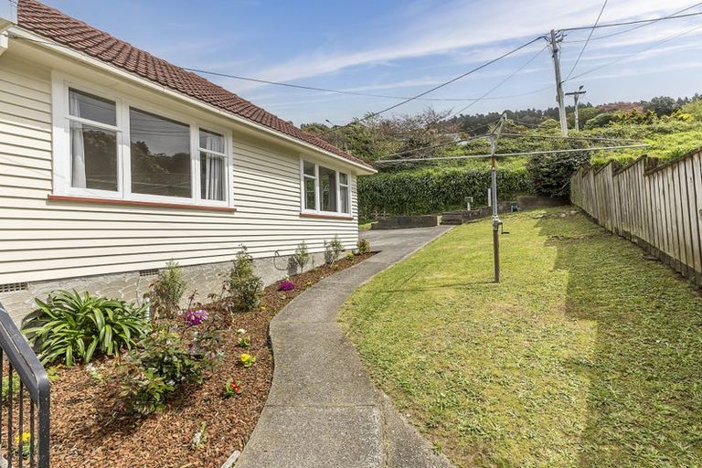 Photo of property in 318b Main Road, Tawa, Wellington, 5028