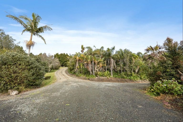 Photo of property in 238 Te Arai Point Road, Te Arai, Wellsford, 0975