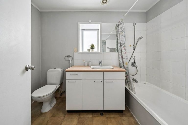 Photo of property in Grosvenor Cl, 10/6 Brown Street, Mount Cook, Wellington, 6021