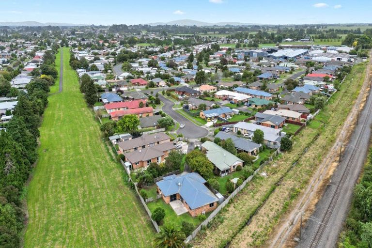 Photo of property in 14 Corsair Place, Melville, Hamilton, 3206