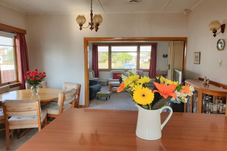 Photo of property in 21 Alma Street, Dannevirke, 4930