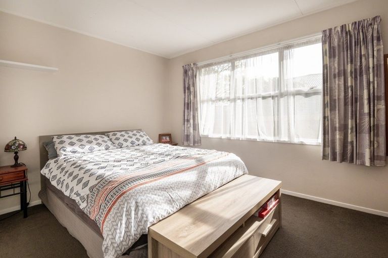 Photo of property in 2a Lipscombe Crescent, Havelock North, 4130