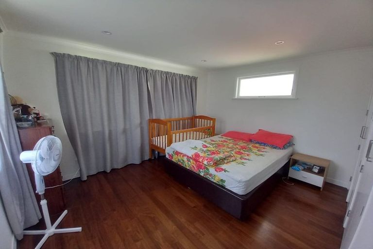 Photo of property in 20 Tamariki Avenue, Kelston, Auckland, 0602