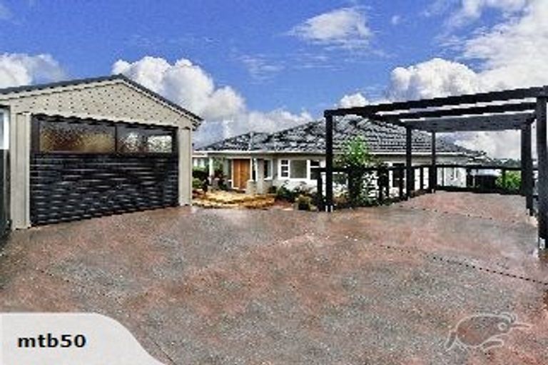 Photo of property in 1/179 Waimumu Road, Massey, Auckland, 0614