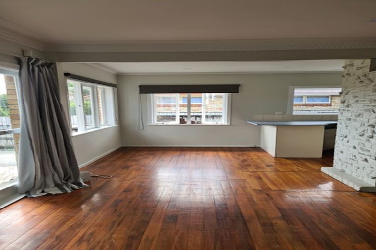 Photo of property in 43 Shirley Avenue, Papakura, 2110