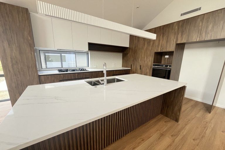 Photo of property in 38 Barn Road, Jacks Point, 9371