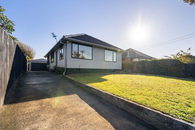 Photo of property in 77 Owles Terrace, New Brighton, Christchurch, 8061