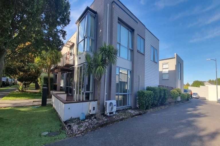 Photo of property in 3 Hakawai Avenue, Takanini, 2112