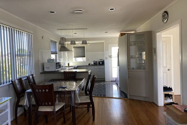 Photo of property in 81 Hepburn Road, Glendene, Auckland, 0602