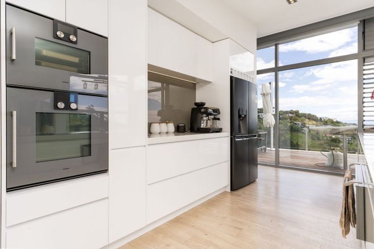 Photo of property in 11 Saint Remy Lane, Redcliffs, Christchurch, 8081