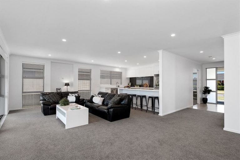 Photo of property in 9 Leet Crescent, Papamoa Beach, Papamoa, 3118