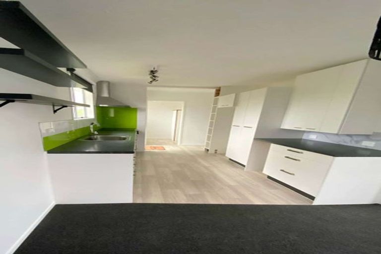 Photo of property in 2/79 Luanda Drive, Ranui, Auckland, 0612