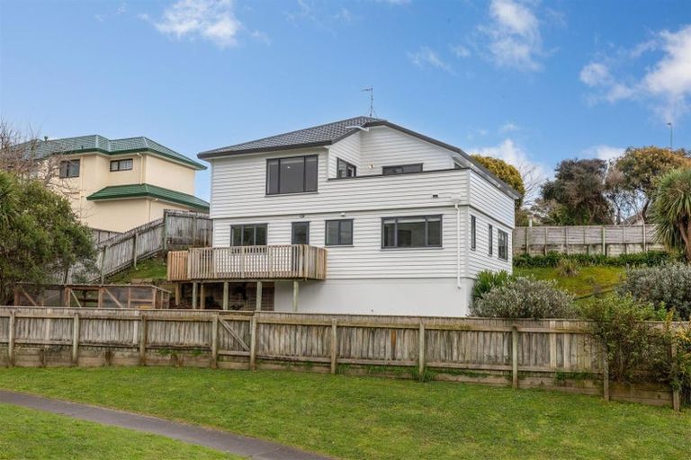 Photo of property in 41 Samwell Drive, Whitby, Porirua, 5024