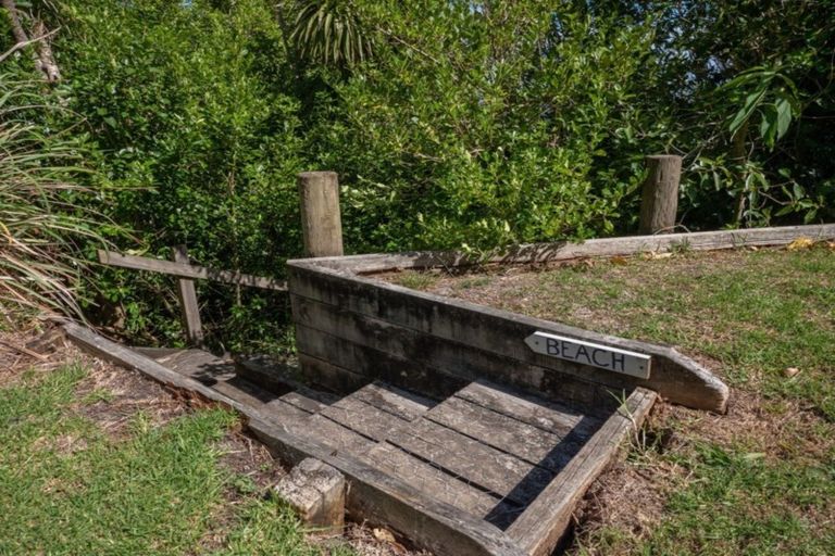 Photo of property in 15 Tuitonga Road, Karikari Peninsula, 0483