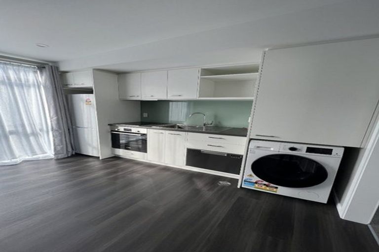 Photo of property in 2/40a Dudley Street, Hutt Central, Lower Hutt, 5010