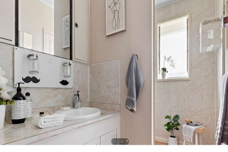 Photo of property in 32 Cambridge Terrace, Masterton, 5810