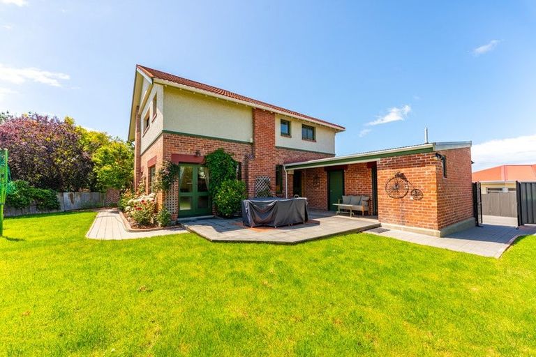 Photo of property in 14 Te Weka Street, Maori Hill, Timaru, 7910