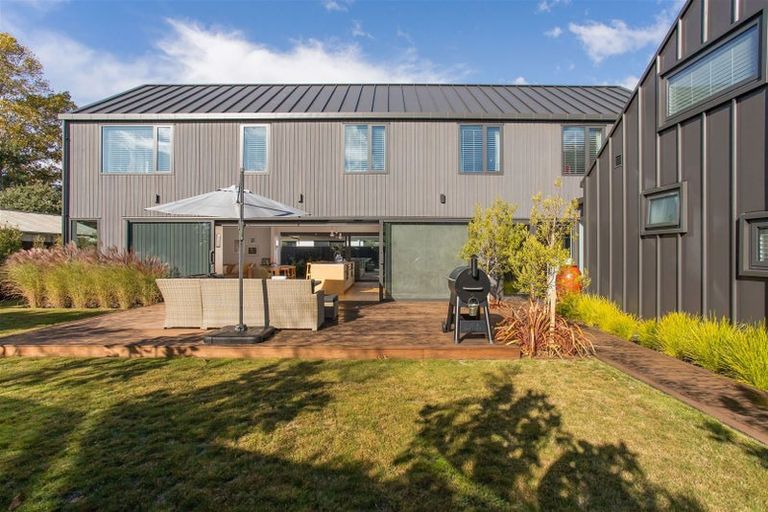 Photo of property in 86 Wairakei Road, Bryndwr, Christchurch, 8052