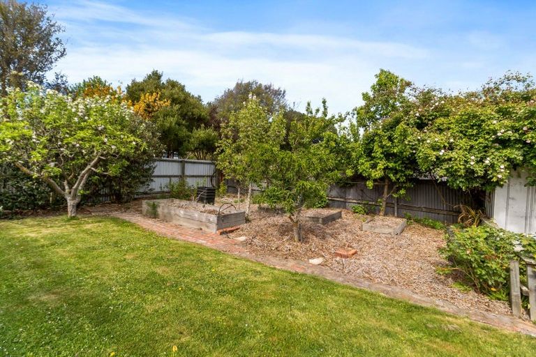 Photo of property in 10 White Street, Waimataitai, Timaru, 7910