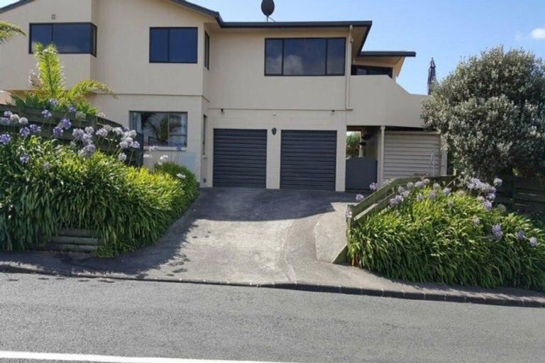Photo of property in 2 Swann Beach Road, Stanmore Bay, Whangaparaoa, 0932