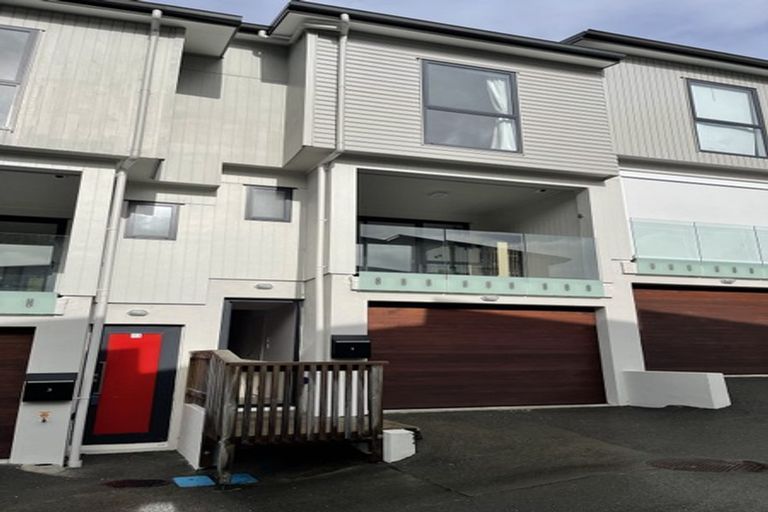 Photo of property in 5 Kanona Way, Albany Heights, Auckland, 0632