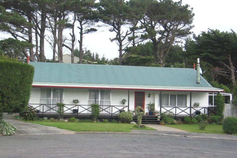 Photo of property in 5 Salem Court, Churton Park, Wellington, 6037