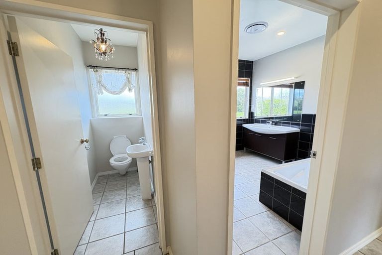 Photo of property in 246 State Highway 16, Kumeu, 0892