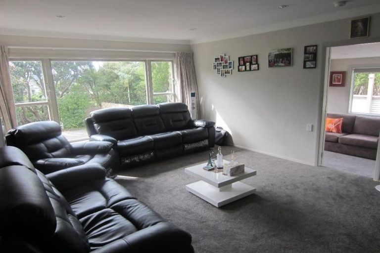 Photo of property in 9 Allen Terrace, Tawa, Wellington, 5028